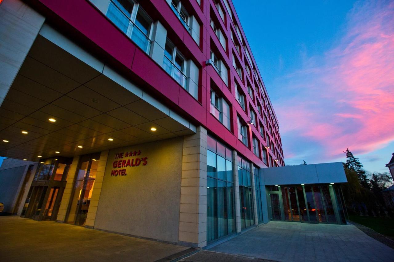 The Gerald'S Hotel Rădăuţi المظهر الخارجي الصورة