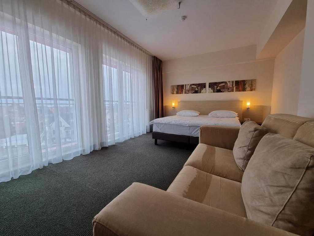 The Gerald'S Hotel Rădăuţi المظهر الخارجي الصورة