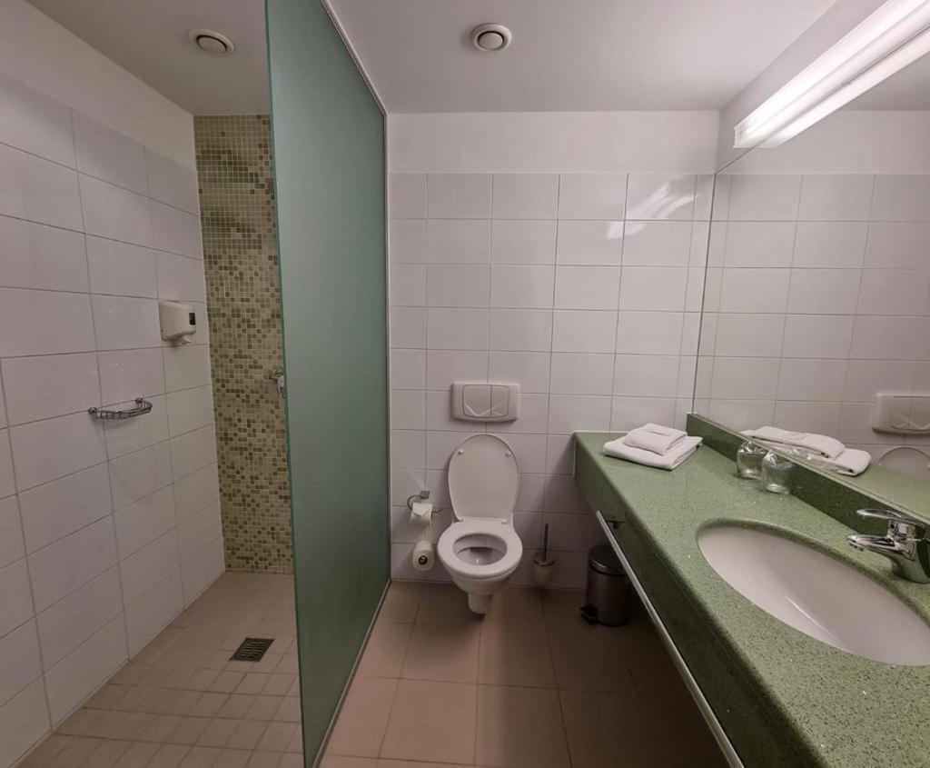 The Gerald'S Hotel Rădăuţi المظهر الخارجي الصورة