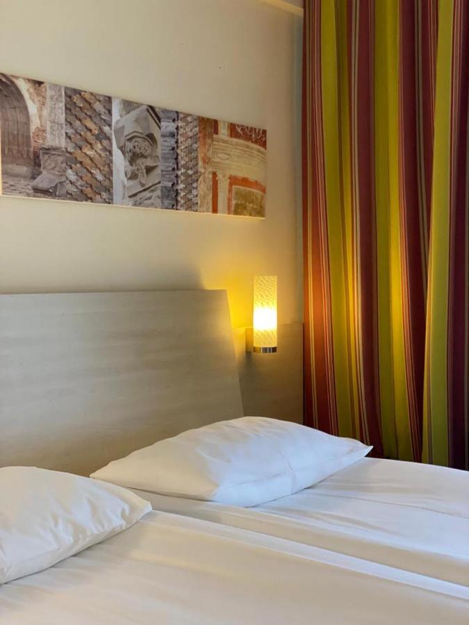 The Gerald'S Hotel Rădăuţi المظهر الخارجي الصورة